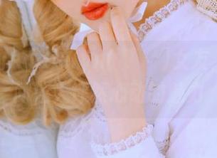 套图中的Addielyn(에디린)女友：私拍瞬间让人怦然心动的魅力