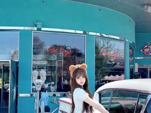 Candy网红馆 – 小狐狸Kathryn的私房写真系列：用比基尼演绎无尽的夏日情怀