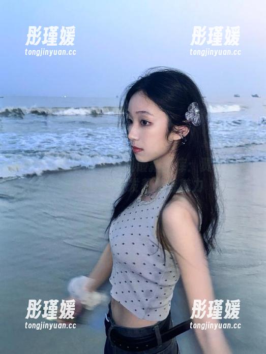 Feilin嗲囡囡 - 发现最新图库：贾诗晗的棉袜写真散发着独特魅力