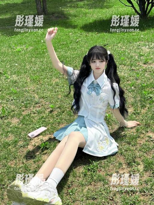 GIRLT果团网 - 绝美瞬间，little贝壳喵吊带写真合集，让我们一起分享这些闪耀时刻！