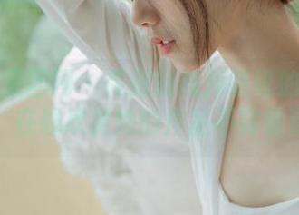 GIRLT果团网 – 高跟鞋与周晓唯的完美邂逅，在线欣赏她的作品不容错过！