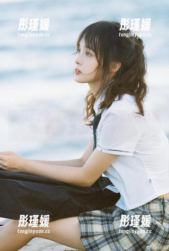 GIRLT果团网 - 免费分享萌神妹妹的旗袍套图，让你爱不释手！