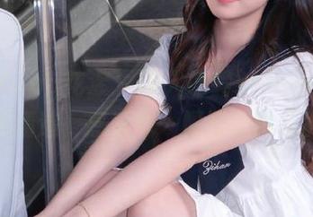 HuaYang花漾 – 深入娜露selena学姐的美图精选，感受每一幅写真背后的故事