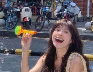 IMiss爱蜜社 – Nono酱教室最新写真资源揭秘：她的风格如何捕捉你的心