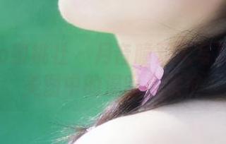 MiiTao蜜桃社 – 月音瞳双人写真：私房美图中的温暖与亲密