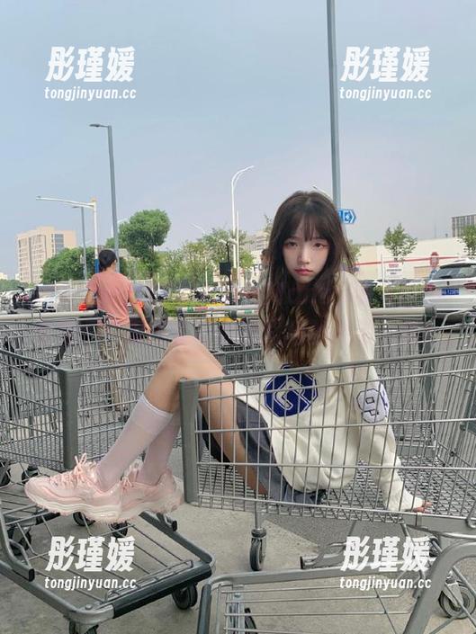 MiiTao蜜桃社 - 梦乃Mandy清纯作品合集：一组图集带你领略她的无邪之美！