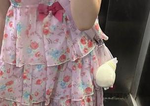 MiiTao蜜桃社 – 探索豆瓣酱的制服魅力，高清图片让你感受她的无限魅力！