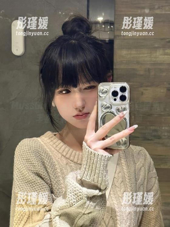 MussGirl慕丝女郎 - 解锁小羽白丝图集，丰富多样的写真资源任你选购