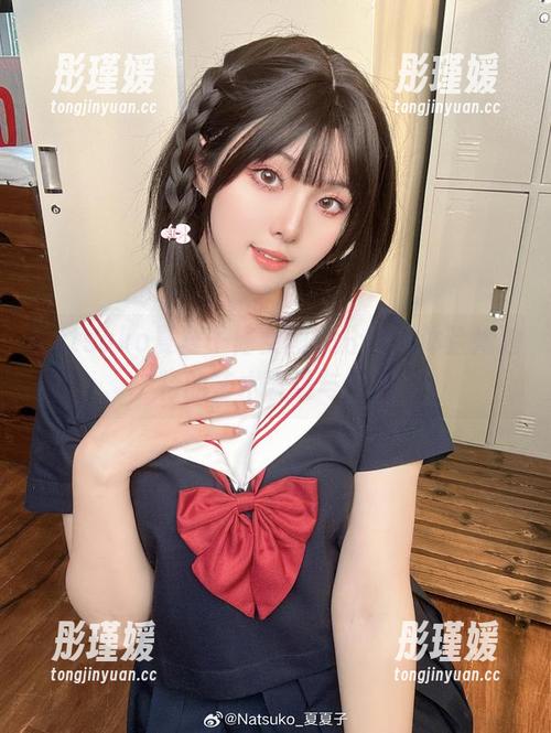 Natsuko夏夏子修女图包分享，体验她独特的艺术表达与魅力