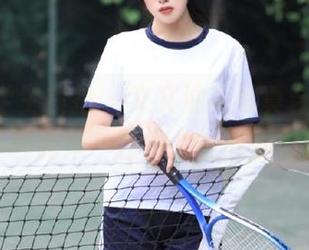Pary学生模拍 – 文文油亮写真合集：用镜头诉说每一位女性的故事与梦想