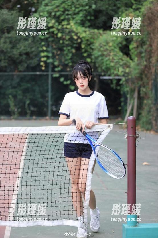 Pary学生模拍 - 文文油亮写真合集：用镜头诉说每一位女性的故事与梦想