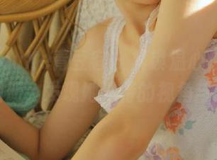 QingDouKe青豆客 – 解锁温心怡眼镜写真图册，发现她独特的视角与风格