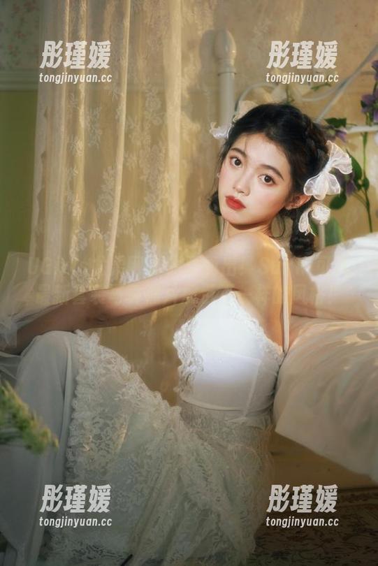 UGirls尤果网 - 脱颖而出！Sukki可儿最新套装写真照片展示不一样的风格！