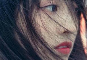 UGirls尤果网 – 乔依琳的自拍艺术：带你领略每一张写真背后的创意灵感