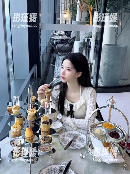 UGirls尤果网 - 映射内心深处的温柔，乔依琳写真资源让人心动不已