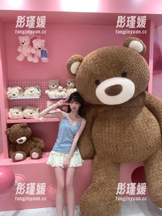 UGirls尤果网 - 叶籽亿的职业装写真中满满是干货，观看这些图片收获职场灵感！