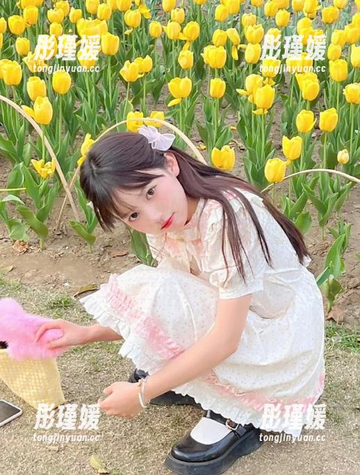 UGirls尤果网 - 周妍希与牛仔裤的邂逅：一组让你惊艳不已的写真作品集，重拾牛仔情怀