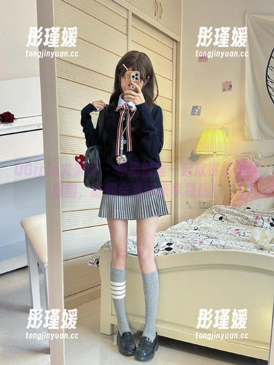 UGirls尤果网 - 和孟狐狸一起欣赏裤里丝原图，甜蜜合集带来幸福感！