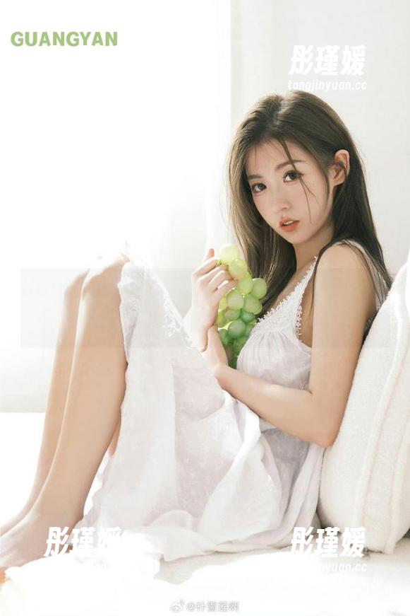 UGirls尤果网 - 震撼上线！杨晨晨最新办公室图包，带给你无与伦比的双眼盛宴