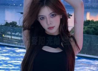 UGirls尤果网 – “欣杨Kitty夏天”主题写真图集，感受阳光灿烂的活力与激情