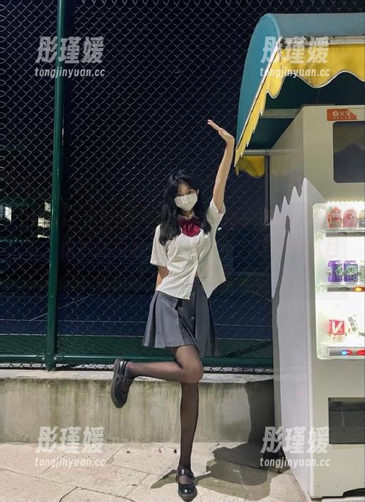 UGirls尤果网 - 高跟鞋与萌琪琪的完美结合，惊艳的写真集即将发布，让我们拭目以待这一场视觉盛宴！