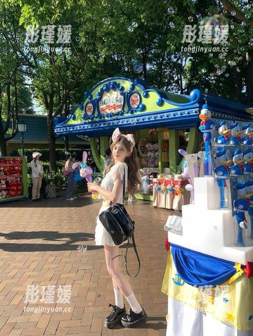 UGirls尤果网 - 揭开黛斯羽的秘密：独特的写真图片合集，感受她的灵动之美