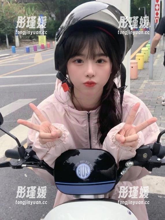 XIAOYU语画界 - 聚焦允儿Claire体操服高清套图，笑着看她如何从运动员变身时尚_icon_！