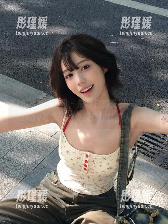 XIAOYU语画界 - 黑与白的交织，周于希Sandy写真中的美图竟如此撩人心弦！