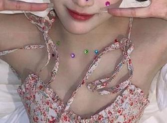 XIAOYU语画界 – 领略芝芝Booty古典旗袍的优雅之美：独特写真资源推荐