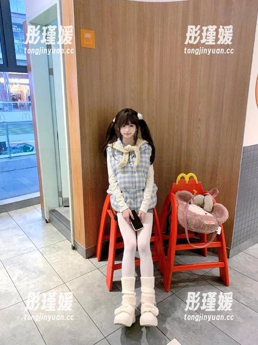 XIAOYU语画界 - 跟随芝芝bootyJK，欣赏每一张精美的原图和动人图册