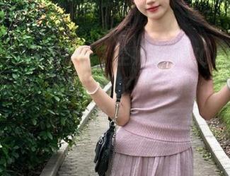 XINGYAN星颜社 – 空姐王婉悠Queen的魅力写真，美图与壁纸融合成独特风景，值得一看！