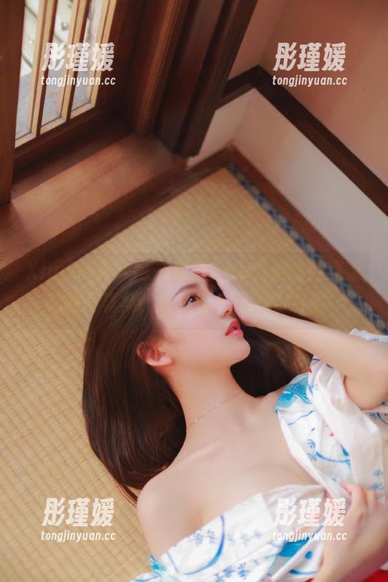 Xiuren秀人网 - 可爱Egg尤妮丝的高清礼服写真集，捕捉每个动人的瞬间！