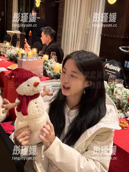 Xiuren秀人网 - Lucky沈欢欣浴室写真在线展示，高清原图让你领略独特的美感与魅力！