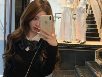 Xiuren秀人网 – MODEL伊若护士写真合集：用照片记录下职业女性的优雅与坚韧