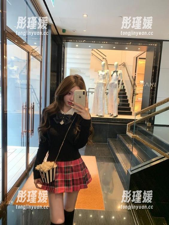 Xiuren秀人网 - MODEL伊若护士写真合集：用照片记录下职业女性的优雅与坚韧