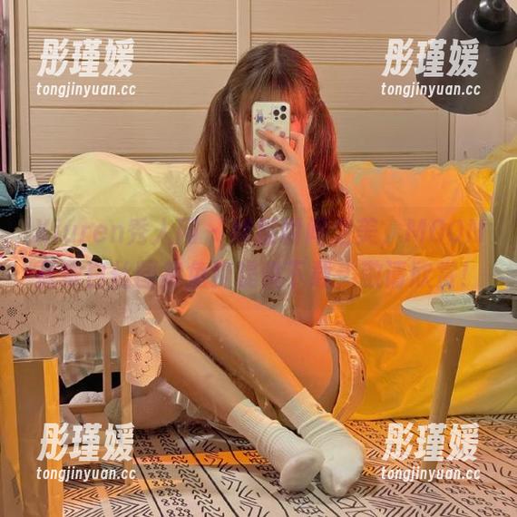 Xiuren秀人网 - 捕捉瞬间之美，MOON嘉依白丝图集免费提供下载，敬请欣赏！