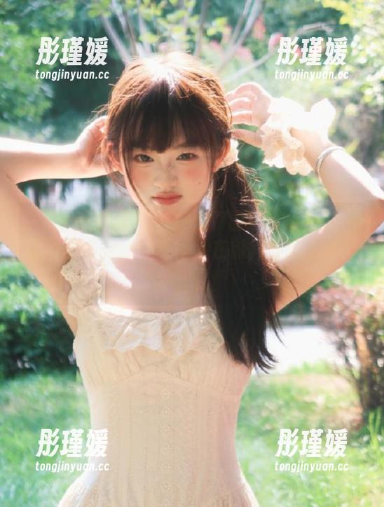 Xiuren秀人网 - 探索伊丽莎有点白的皮衣写真集更新，感受她在时尚界的无限风格变化！