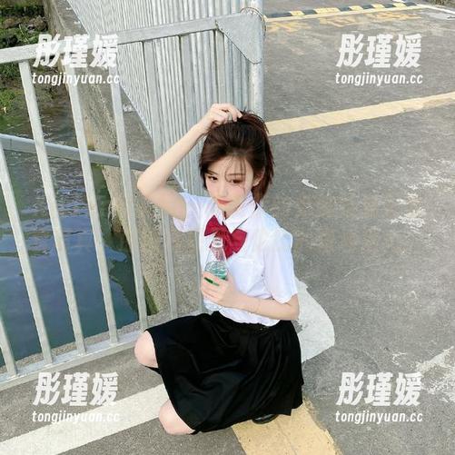 Xiuren秀人网 - 欣赏你的兔妹妹夏天全套写真，原图展现无与伦比的青春活力！