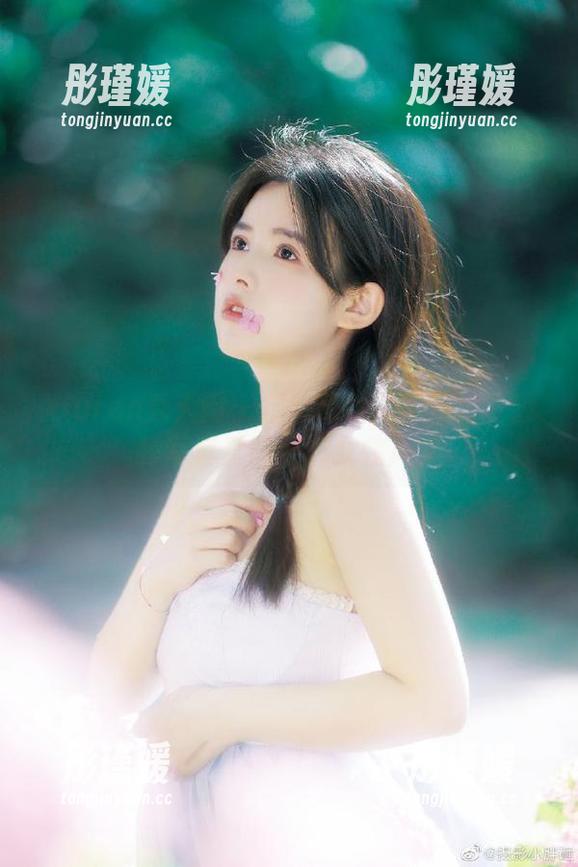 Xiuren秀人网 - 精美蕾丝下的凯竹：独特写真套图展现女性风采