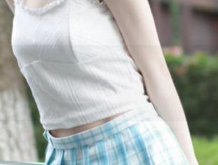 Xiuren秀人网 – 短裙里藏着的秘密：卓君Jeanes写真图集引发的无限遐想！