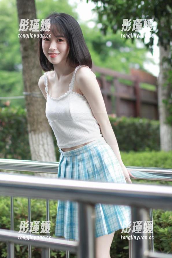 Xiuren秀人网 - 短裙里藏着的秘密：卓君Jeanes写真图集引发的无限遐想！