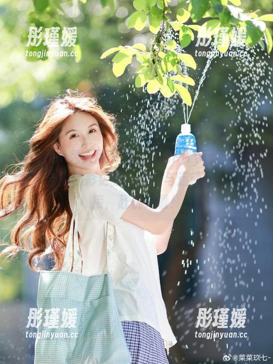Xiuren秀人网 - 周于希Sally运动美腿写真合集精彩更新，时尚与运动的无缝连接，赶快来看！