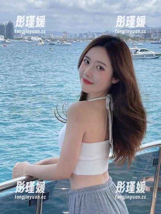 Xiuren秀人网 - 周于希Sally黑丝美腿写真图集，细腻呈现她的独特韵味与风情