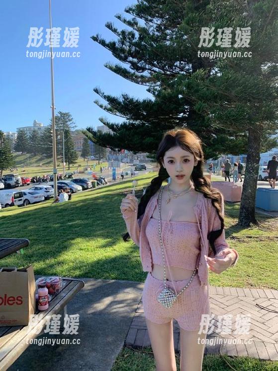Xiuren秀人网 - 免费分享周于希空姐写真合集，缔造空中梦幻时光！