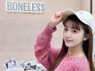 Xiuren秀人网 – 周慕汐fairy修女写真集分享，释放无限创意与美丽瞬间！