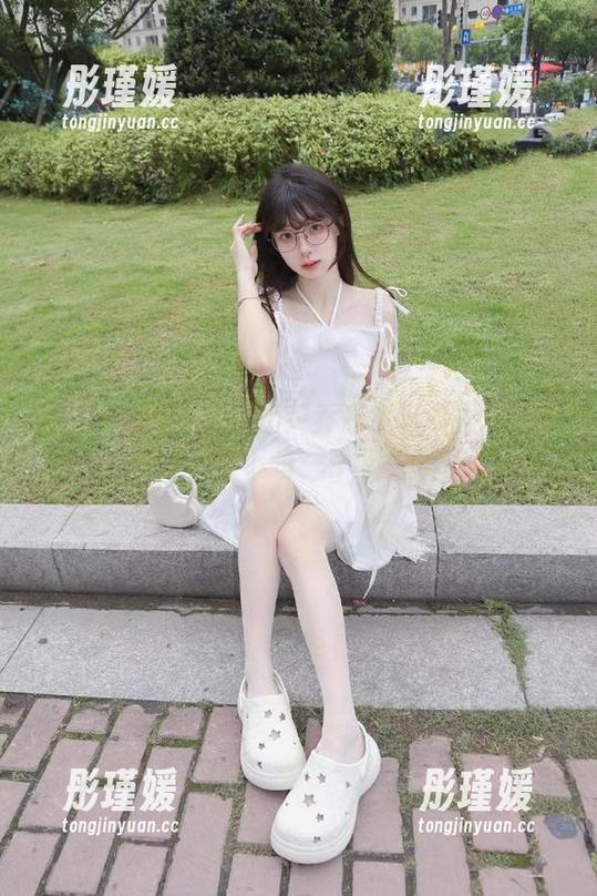 Xiuren秀人网 - 奶芙乔乔全套可爱写真原图，记录下每一个温馨瞬间