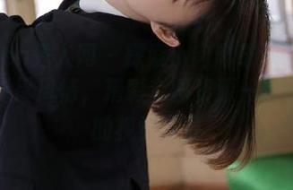 Xiuren秀人网 – 探索小肉肉咪泳装写真中的无尽风情，精彩套图资源一次满足你的视觉享受