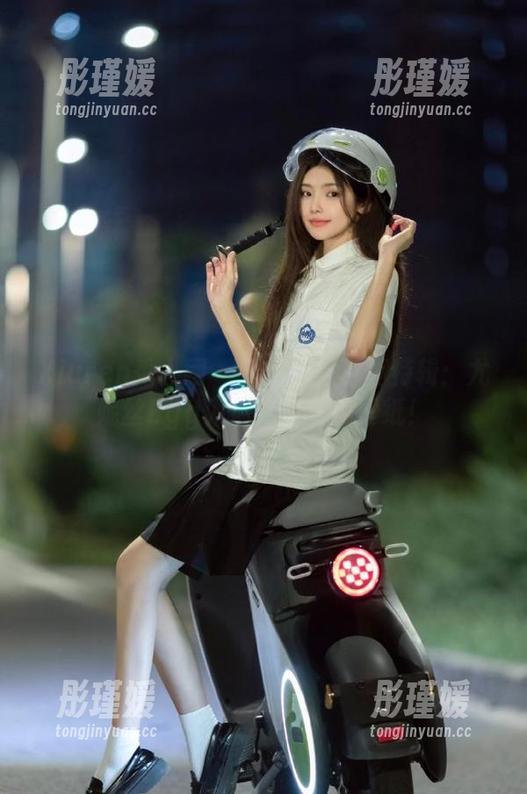 Xiuren秀人网 - 梦幻白裙写真特辑：尤妮丝Egg为你打造完美壁纸！