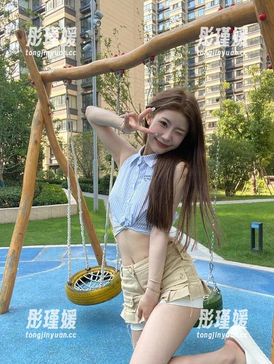 Xiuren秀人网 - 明日花桃桃的连衣裙写真集分享，展现她不一样的魅力与风情