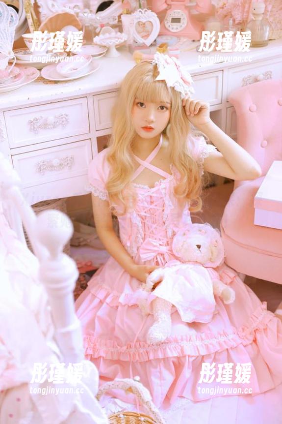 Xiuren秀人网 - 李梓熙的厨娘风采：探索她甜美生活的精美写真合集！
